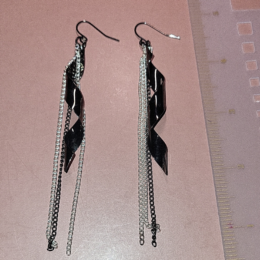 Chic Twisted Silver Chain Earrings